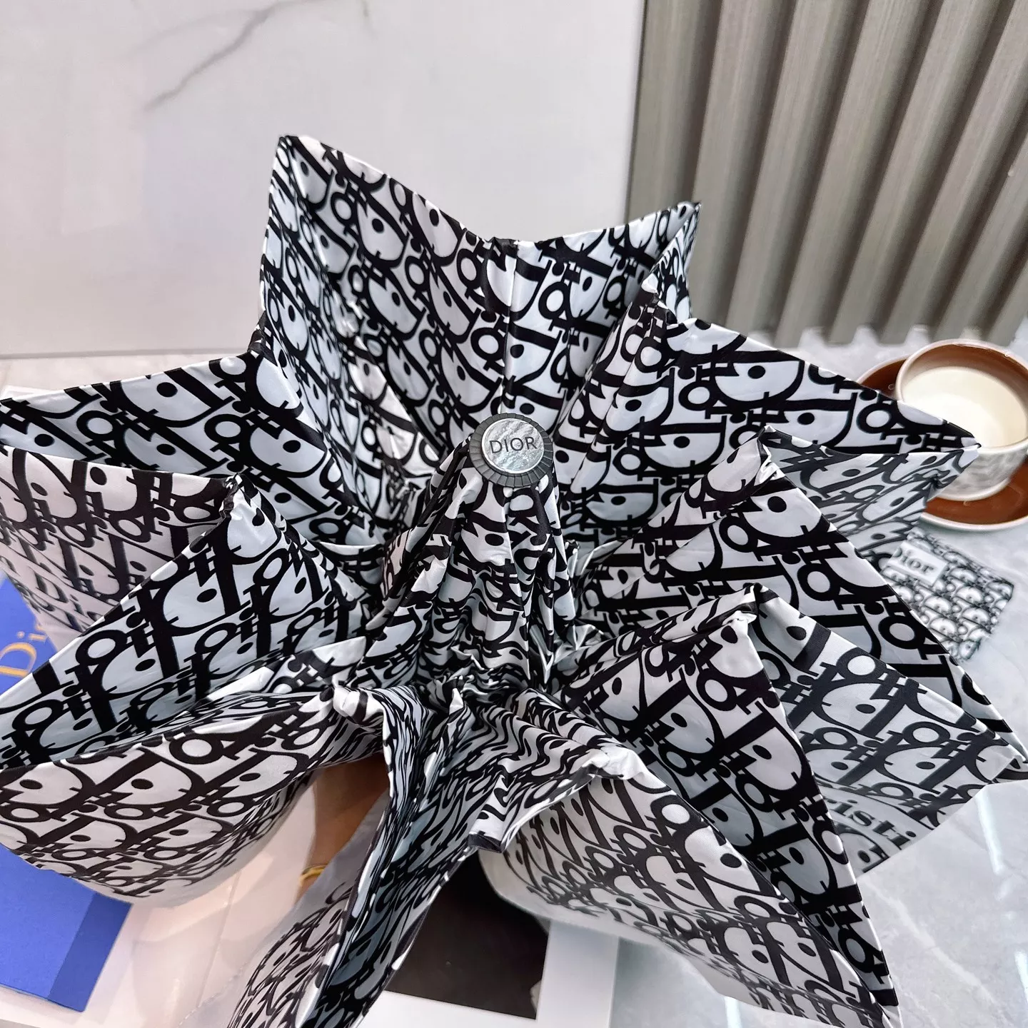 StreetReady 7875 Christian Dior Umbrellas - Image 5