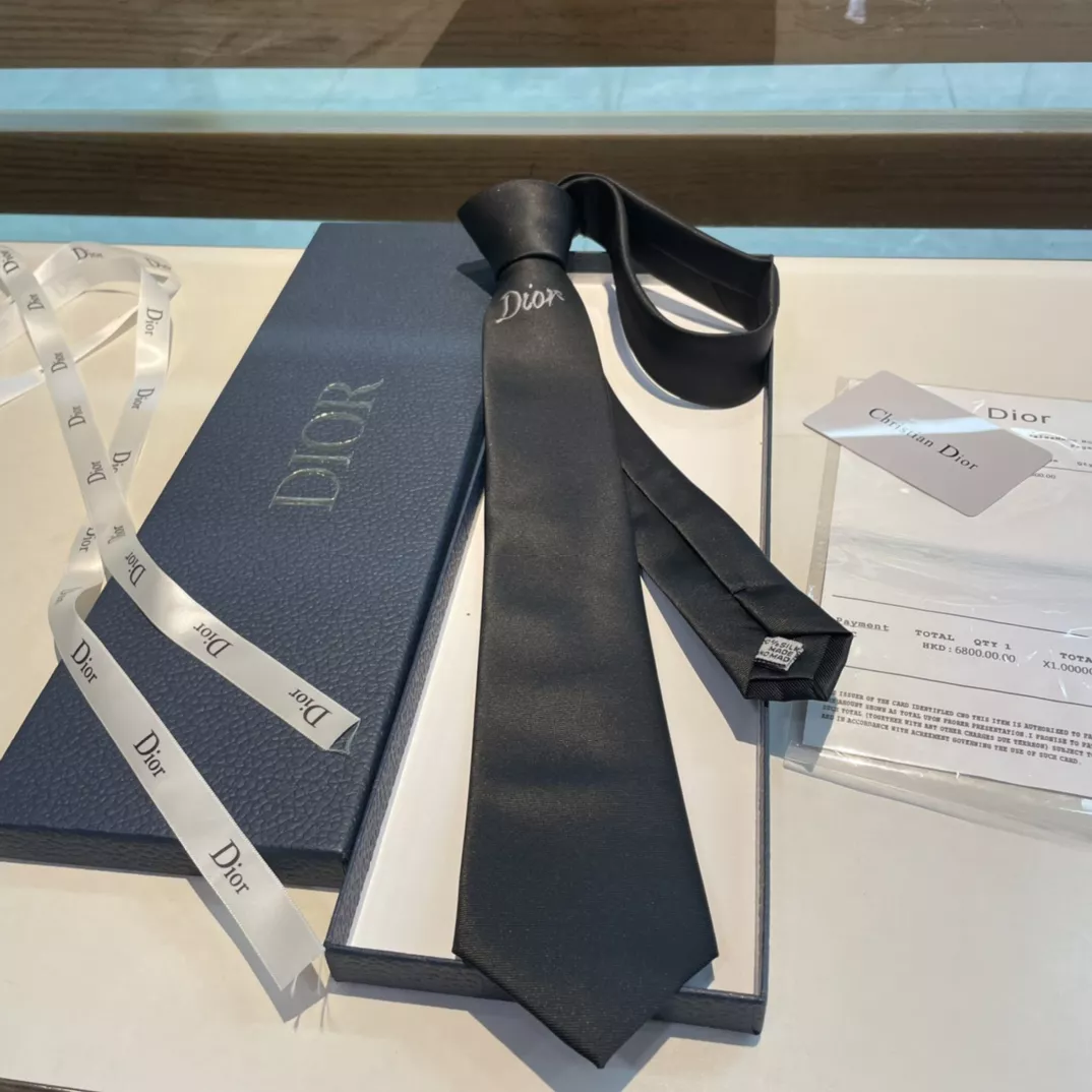 StreetReady 8590 Christian Dior Necktie - Image 5