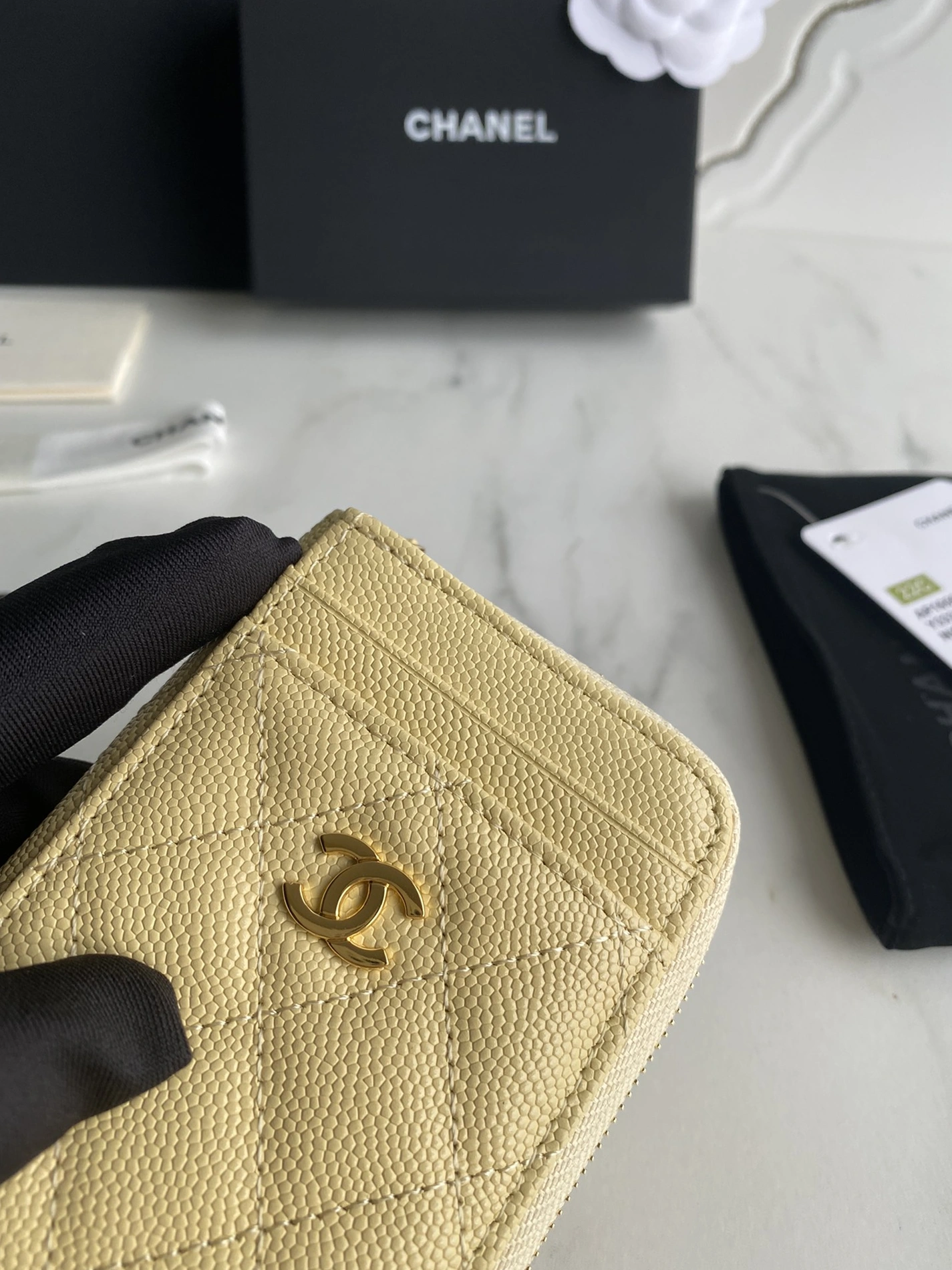 Stylish 2135 Chanel AAA Quality Wallets For Women - Image 5