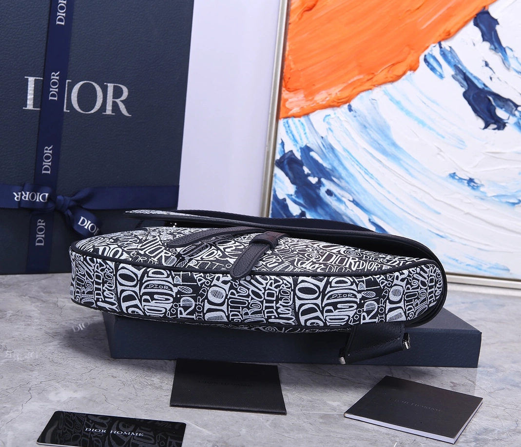 Stylish 3880 Christian Dior AAA Man Messenger Bags - Image 5