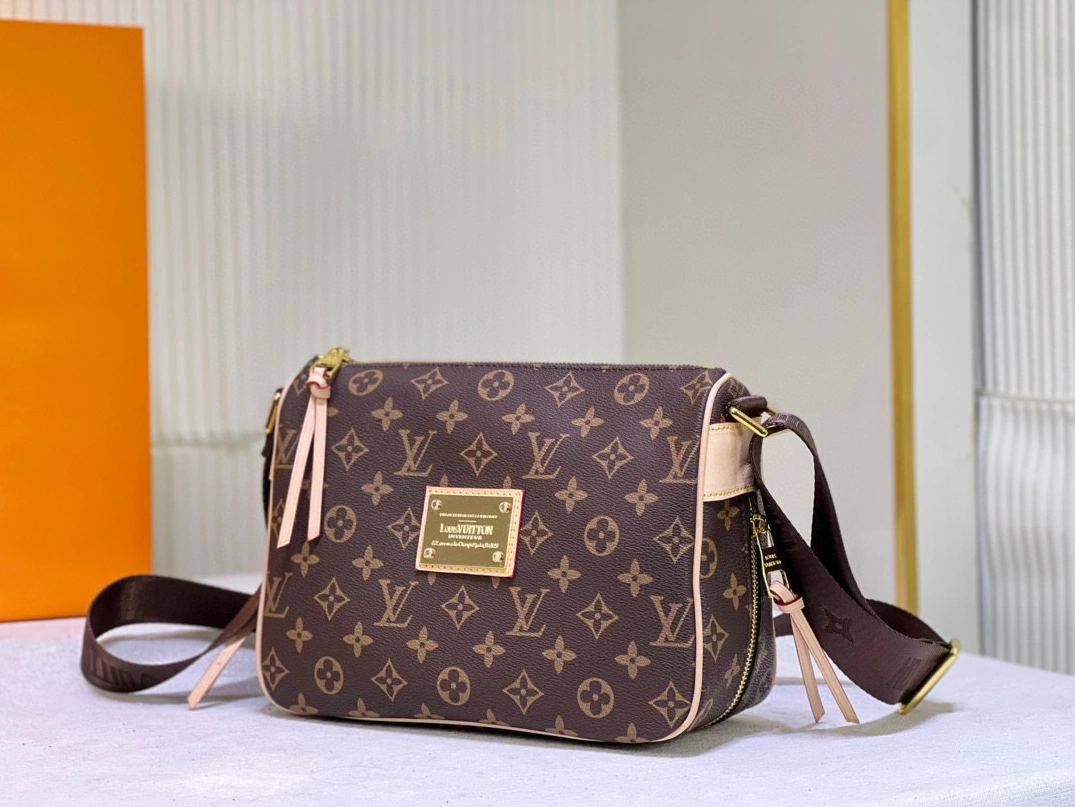 Timeless 1957 Louis Vuitton AAA Quality Messenger Bags For Women - Image 3