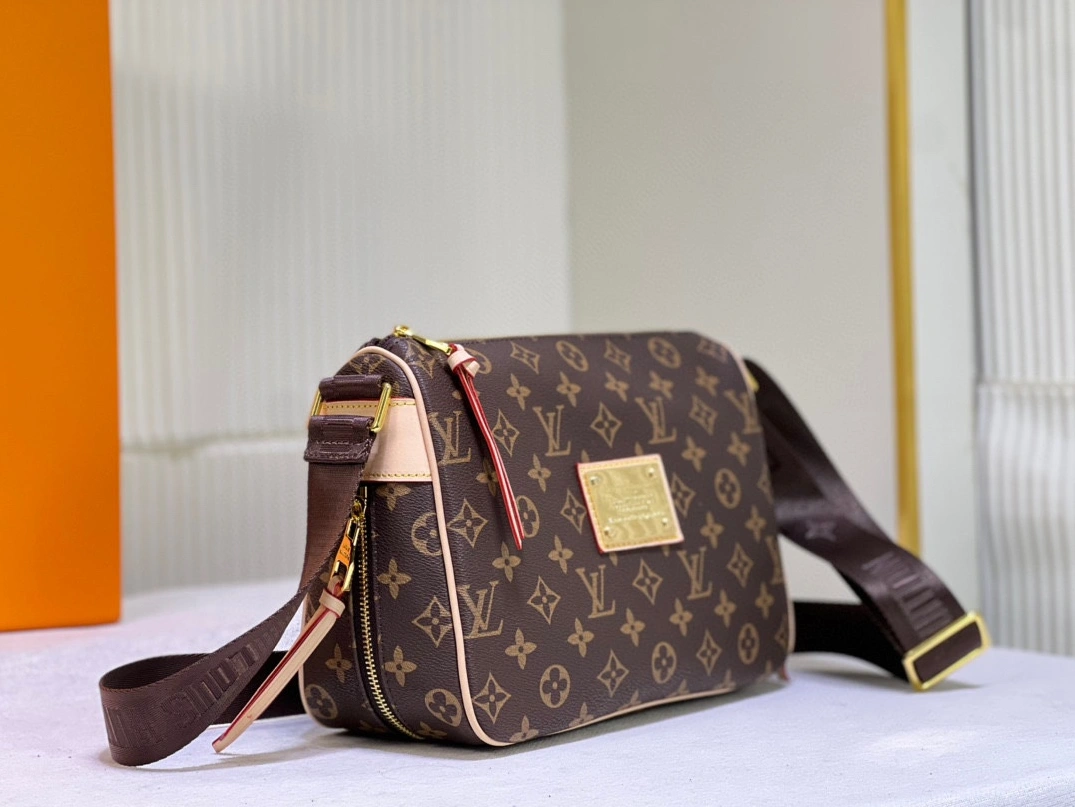 Timeless 1957 Louis Vuitton AAA Quality Messenger Bags For Women - Image 4