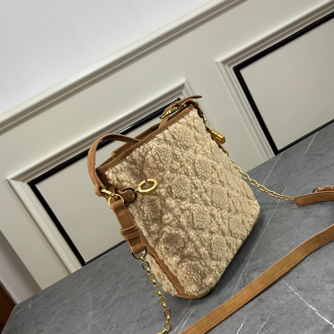 Timeless 4159 Christian Dior AAA Quality Messenger Bags For Women