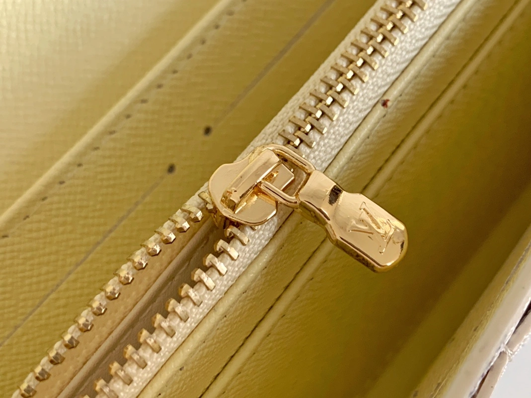 TopPick 2254 Louis Vuitton LV Wallets For Women - Image 6