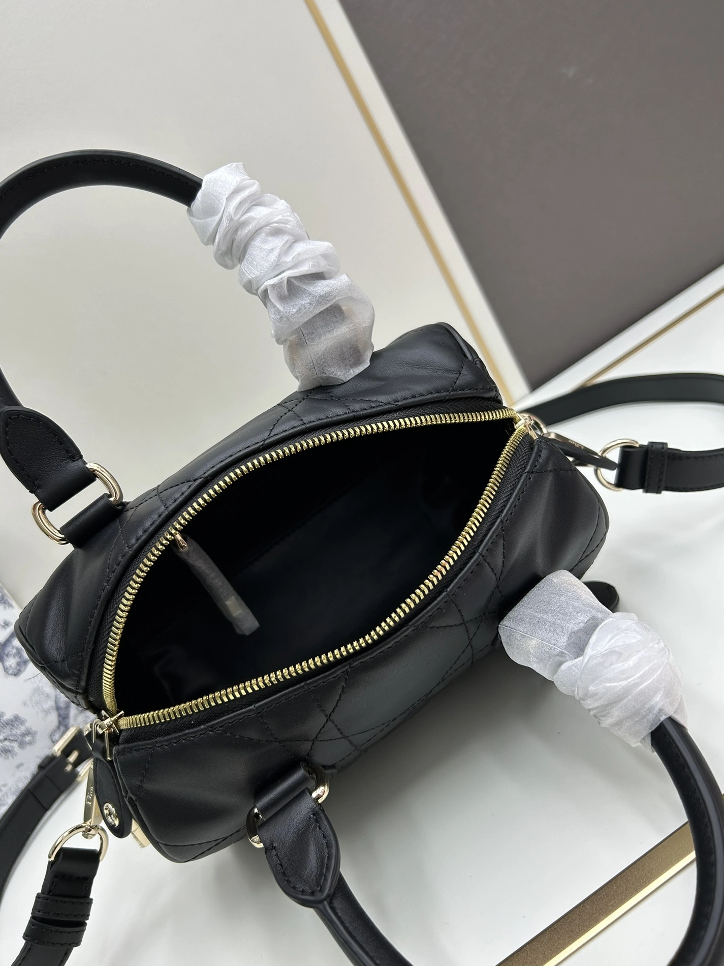 Trendsetting 2106 Christian Dior AAA Quality Handbags For Women - Image 7