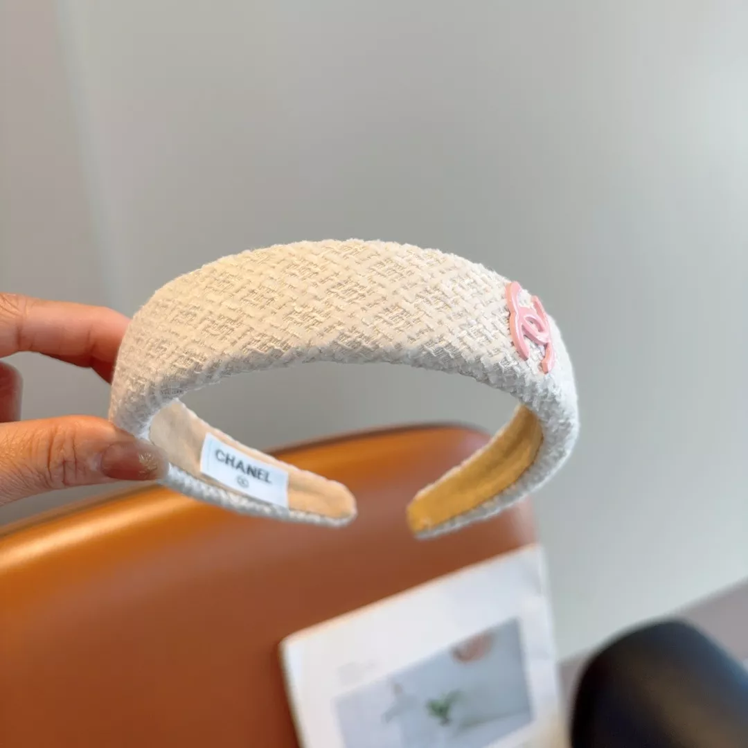 Trendsetting 4300 Chanel Headband For Women - Image 4