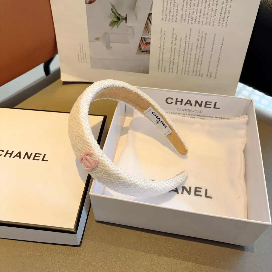 Trendsetting 4300 Chanel Headband For Women - Image 5
