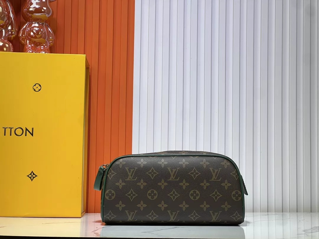 Trendsetting 5307 Louis Vuitton AAA Quality Handbags For Women