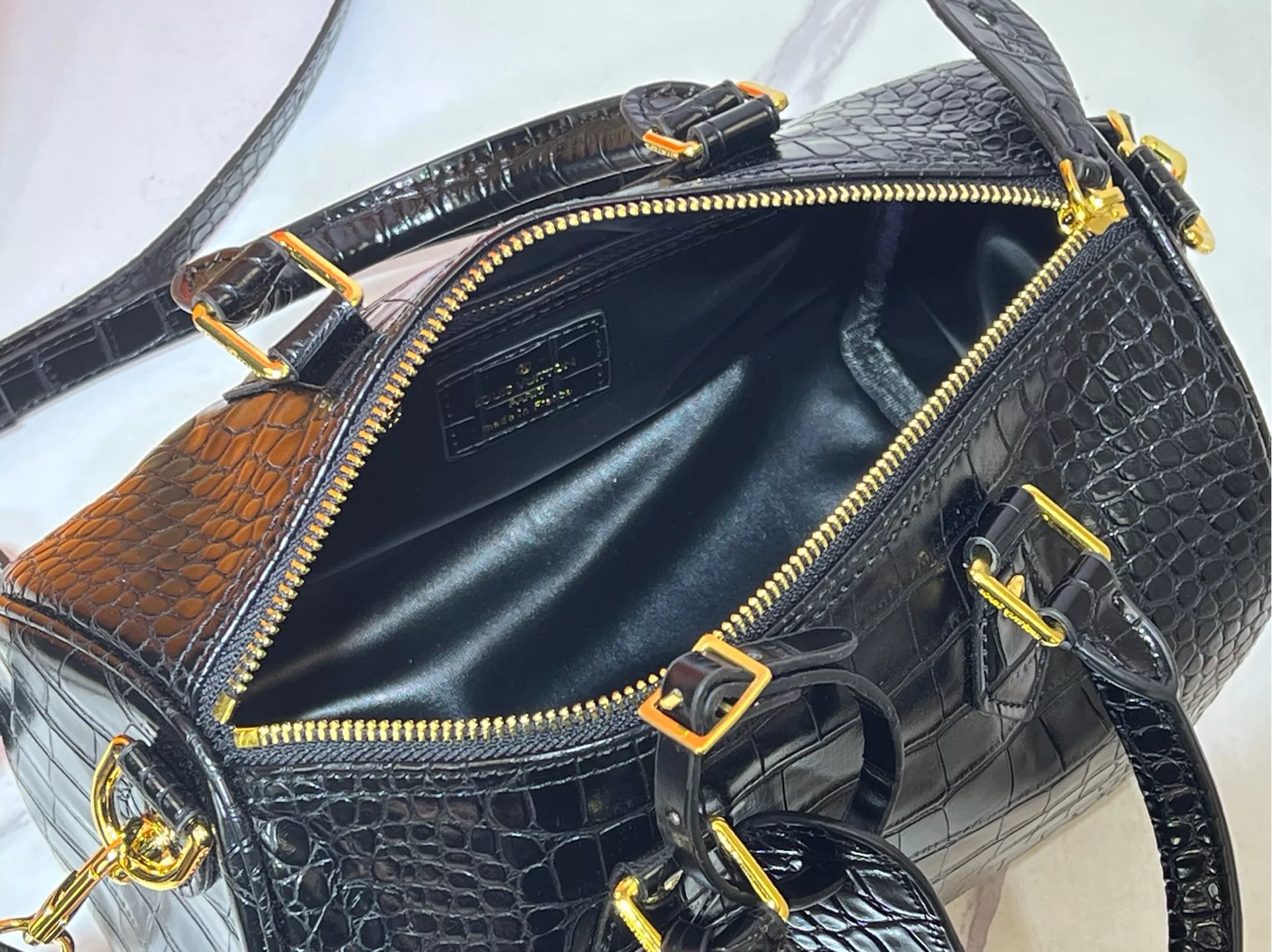 Trendsetting 5367 Louis Vuitton AAA Quality Handbags For Women - Image 8