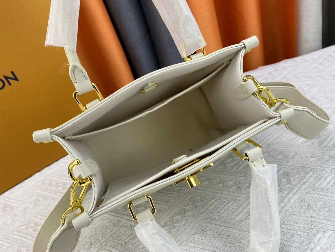 Trendsetting 5550 Louis Vuitton AAA Quality Handbags For Women - Image 7