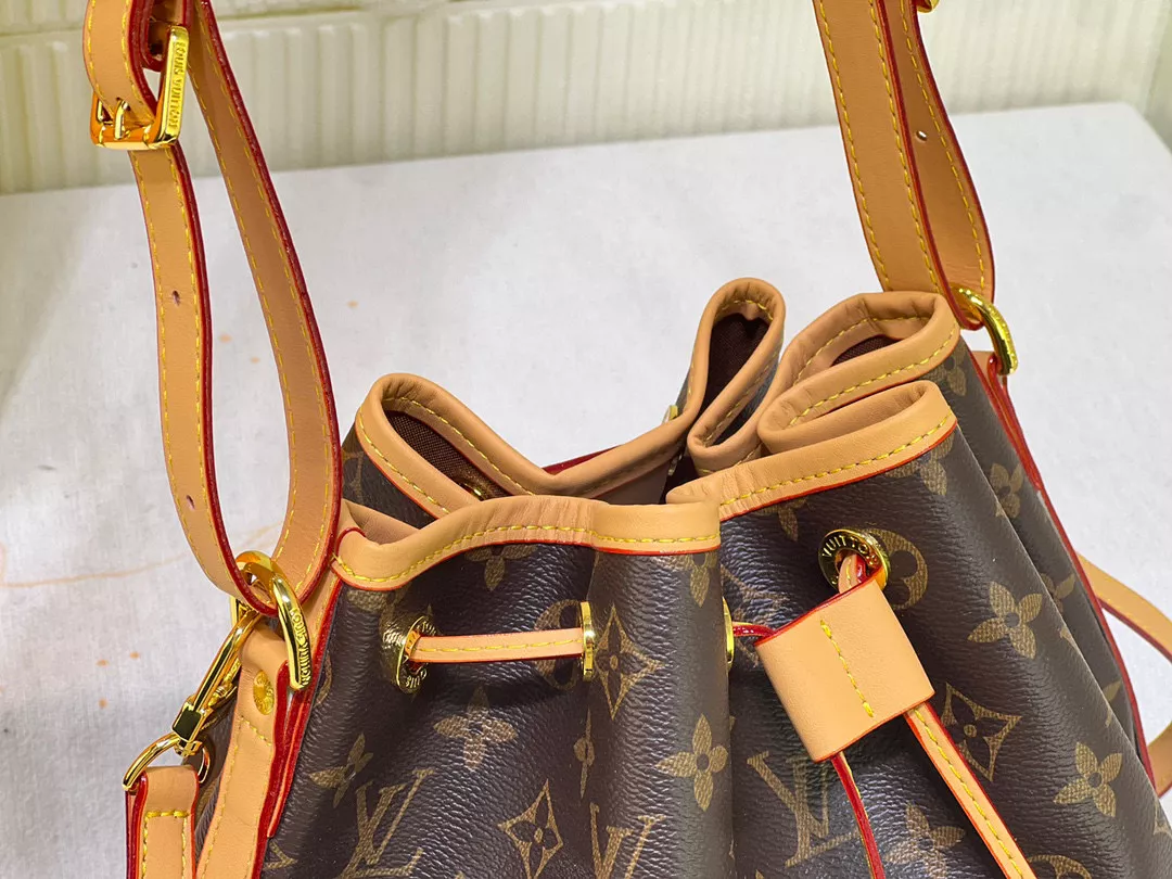 Trendsetting 7580 Louis Vuitton AAA Quality Messenger Bags For Women - Image 3