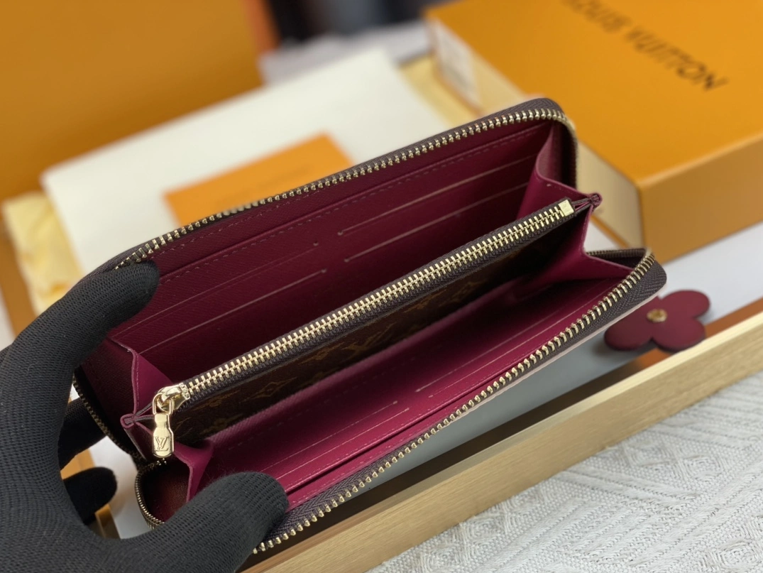 Trendy 148 Louis Vuitton LV Wallets - Image 6