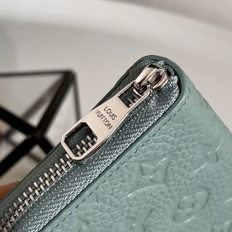 Trendy 2092 Louis Vuitton AAA Quality Card Case - Image 4