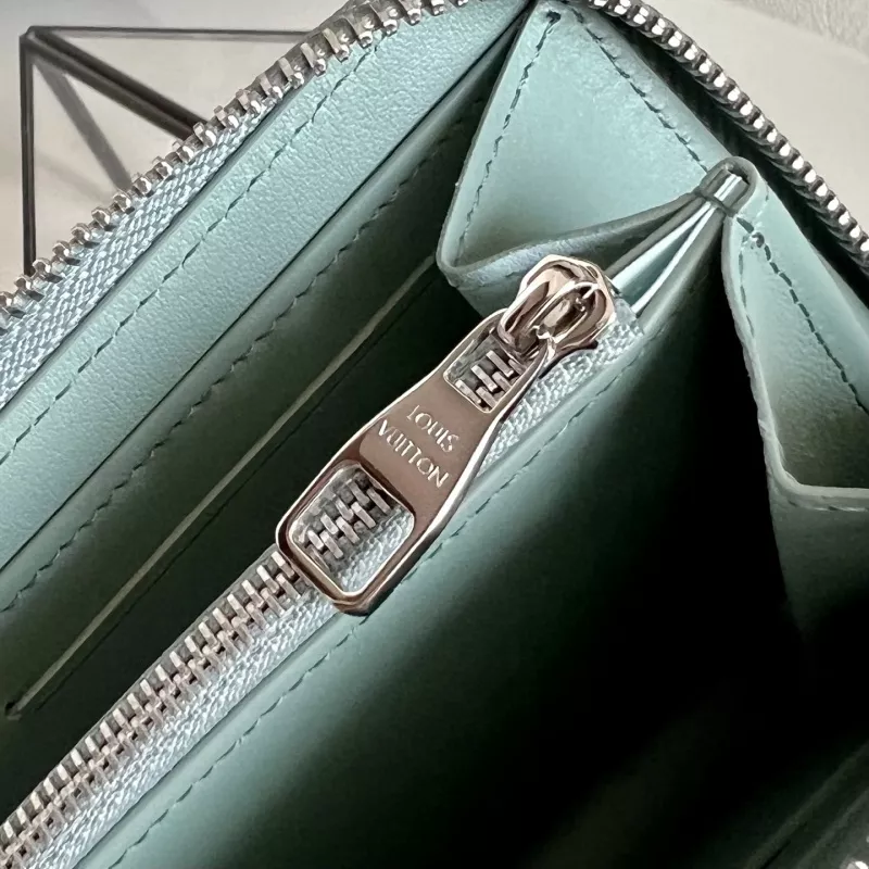 Trendy 2092 Louis Vuitton AAA Quality Card Case - Image 7