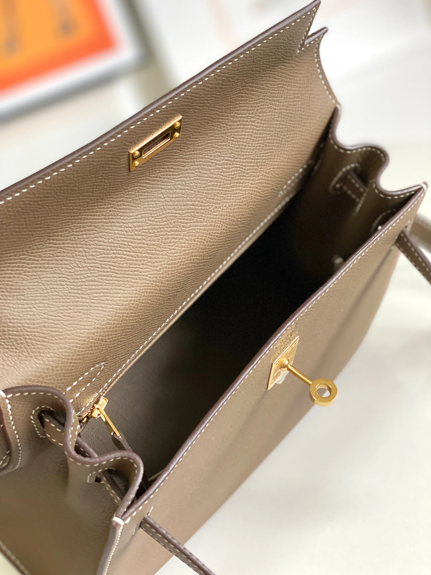 Unique 1636 Hermes AAA Quality Handbags For Women - Image 9