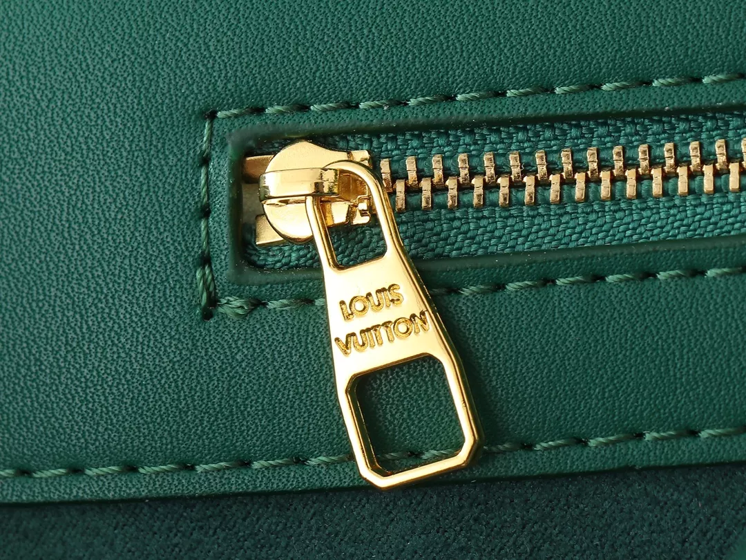 Unique 2090 Louis Vuitton AAA Quality Tote-Handbags For Women - Image 7