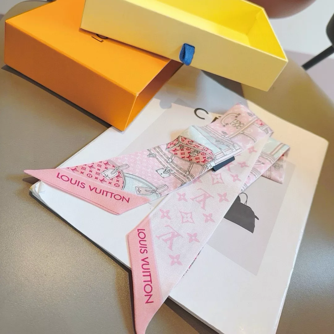 UrbanStyle 2329 Louis Vuitton Silk Scarf