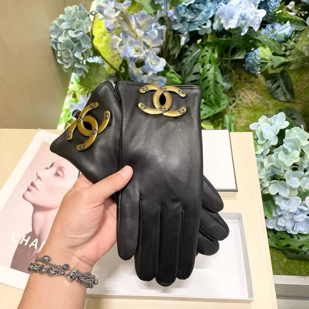 Versatile 2950 Chanel Gloves For Women - Image 6