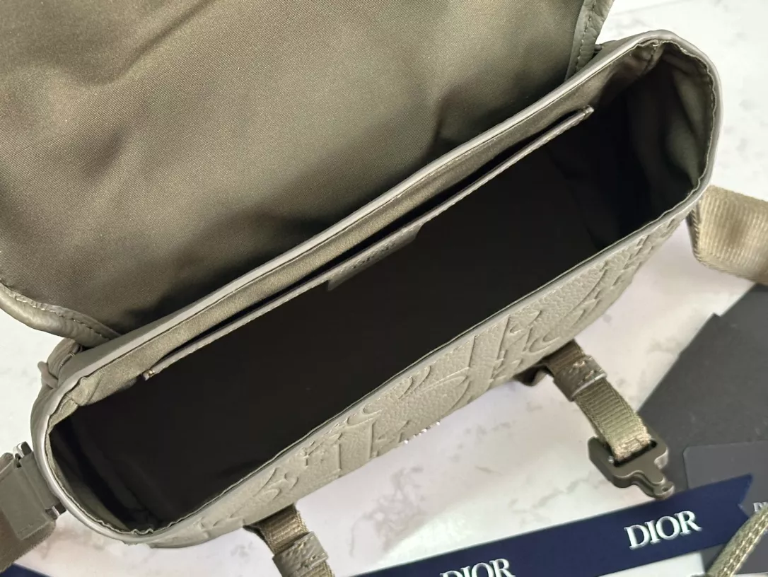 Versatile 5209 Christian Dior AAA Man Messenger Bags - Image 8