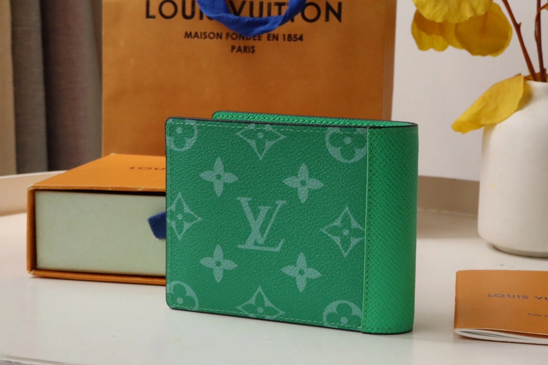 Vibrant 2398 Louis Vuitton LV Wallets