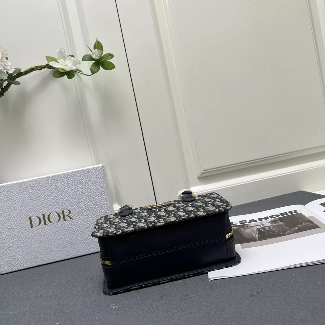 Vibrant 3738 Christian Dior AAA Quality Handbags For Women - Image 5