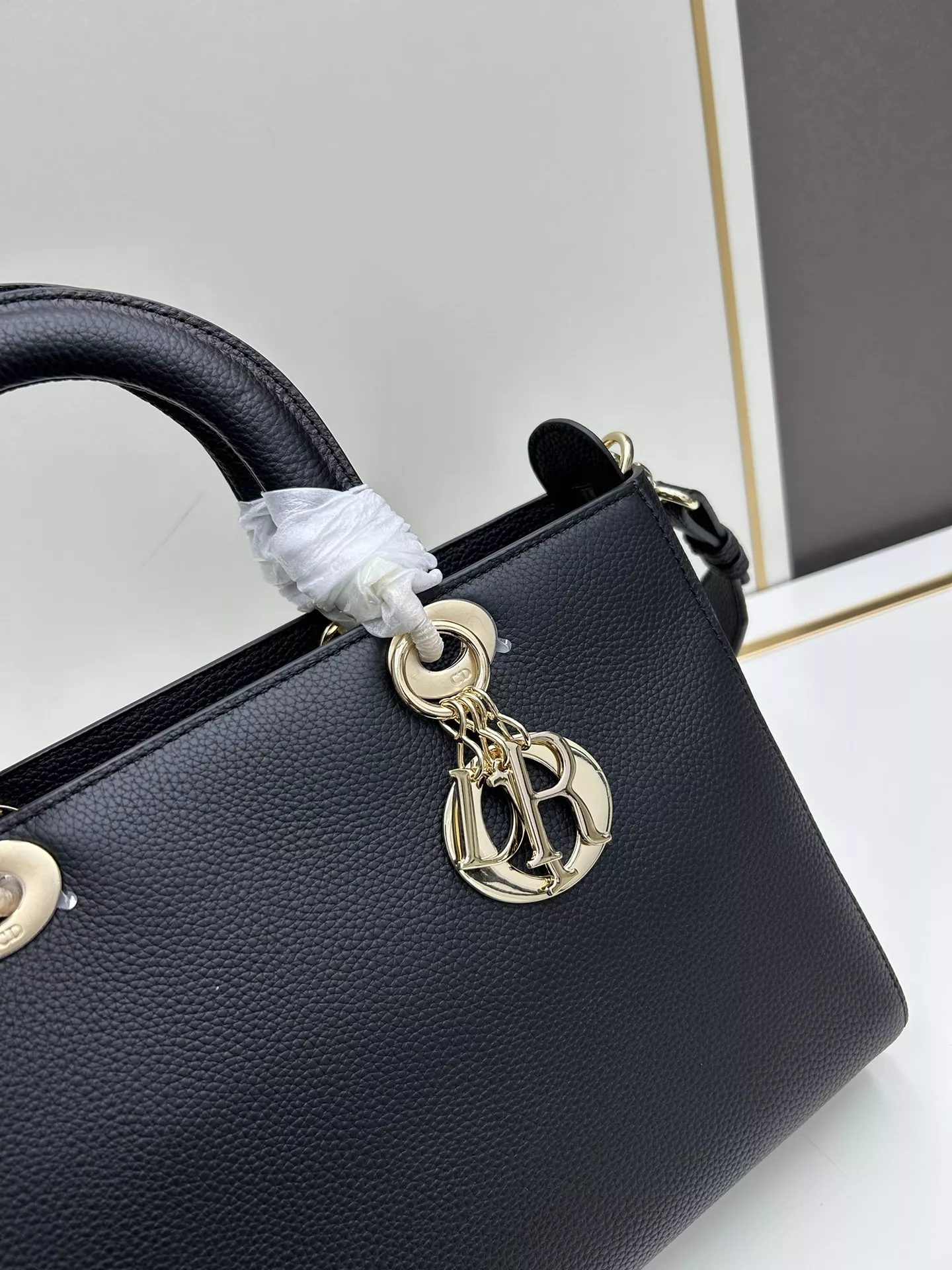 Vibrant 8402 Christian Dior AAA Quality Handbags For Women - Image 4