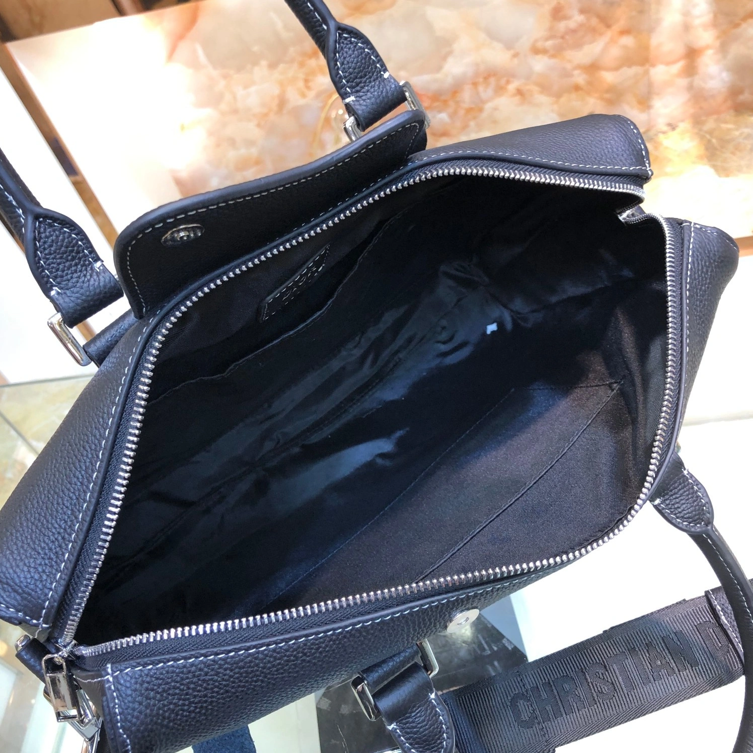 WellDesigned 2036 Christian Dior AAA Man Handbags - Image 8