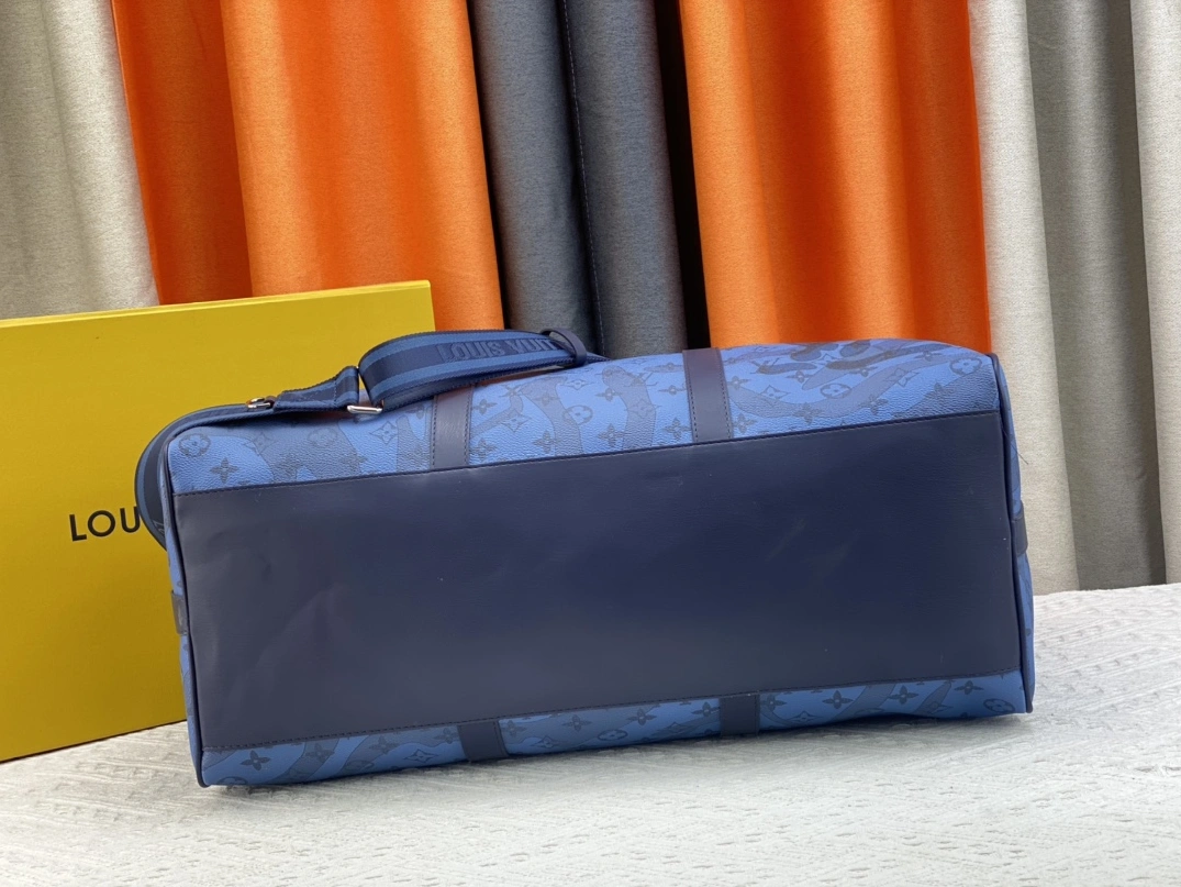 WellDesigned 5132 Louis Vuitton Travel Bags For Unisex - Image 4