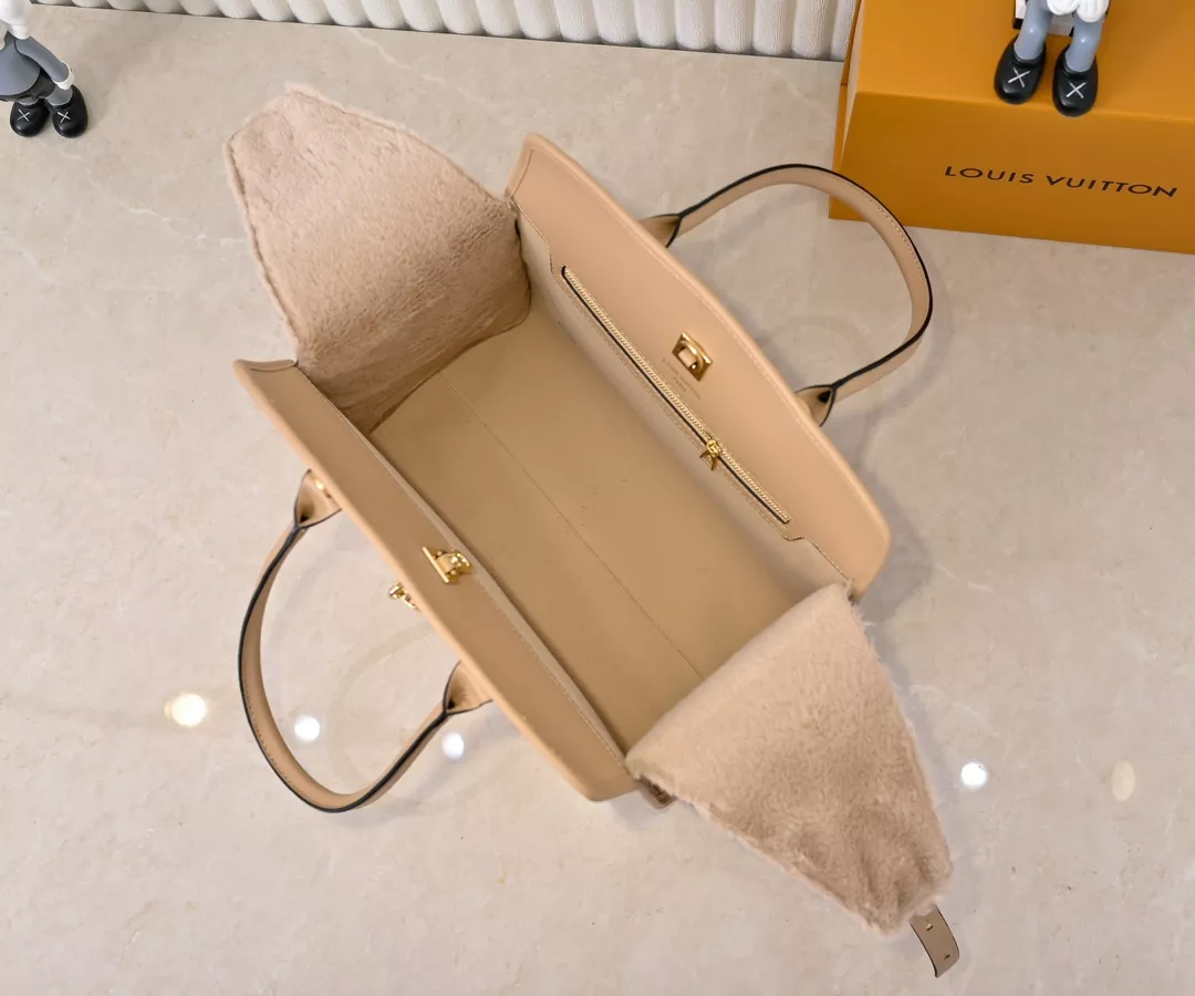 WellDesigned 6674 Louis Vuitton AAA Quality Handbags For Women - Image 8