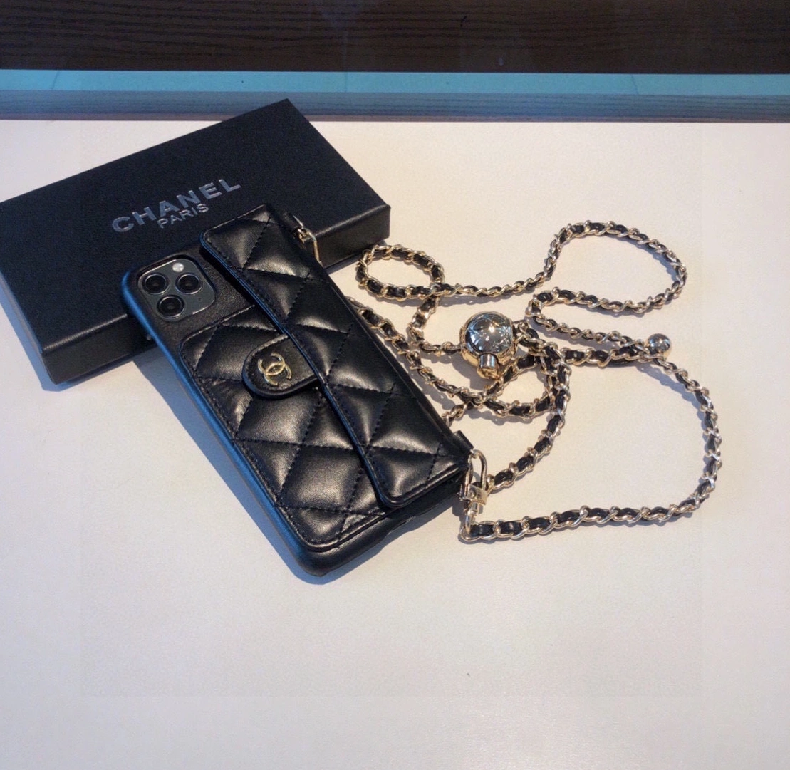 WellDesigned 6856 Chanel iPhone Case - Image 6