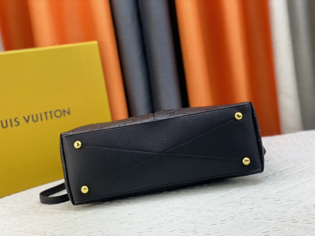 WellDesigned 939 Louis Vuitton AAA Quality Handbags For Women - Image 4