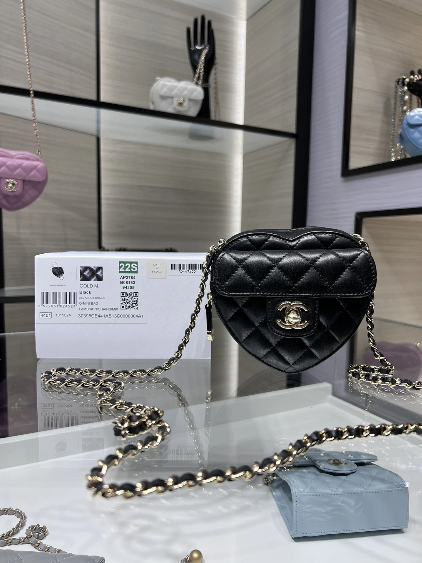 CHANEL HEART CHANELUTCH WITH CHAIN NewStyle 1785 - Image 4
