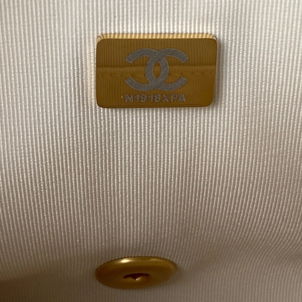 Fashionable CHANEL FLAP BAG 457 - Image 10