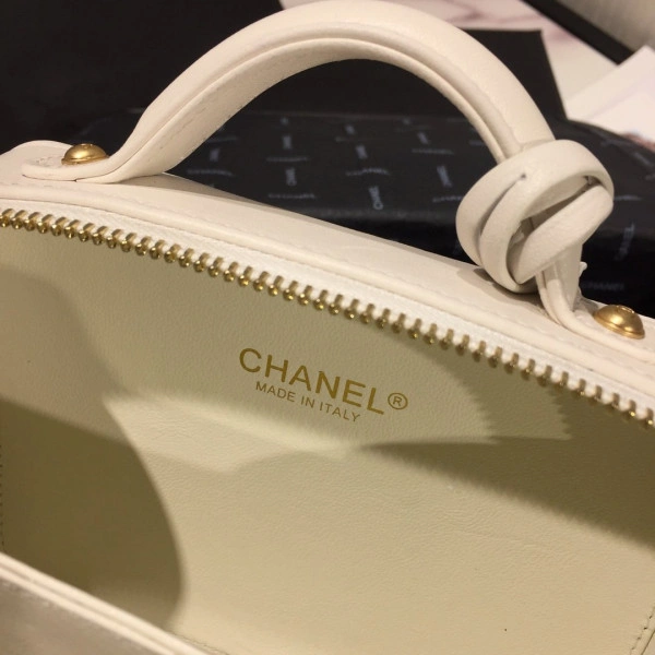 Fashionable CHANEL VANITY CASE SMALL LARGE 1277 - Image 9
