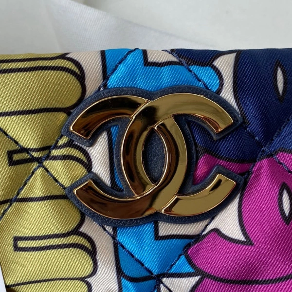 UrbanStyle CHANEL LARGE TOTE 1192 - Image 4