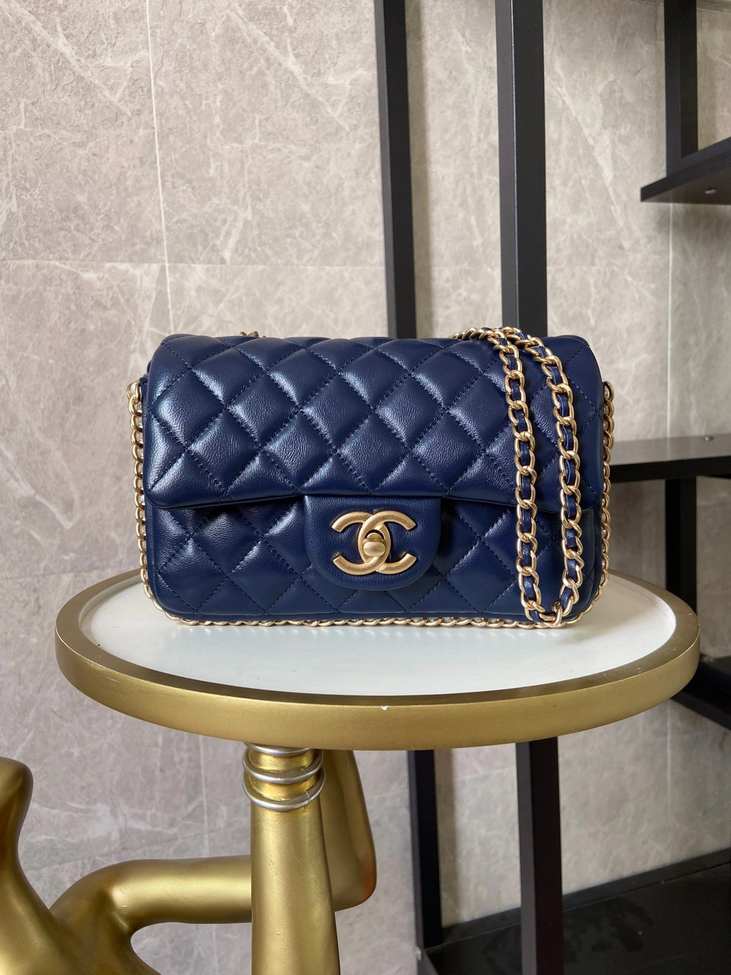 CHANEL FLAP BAG Trendy 556
