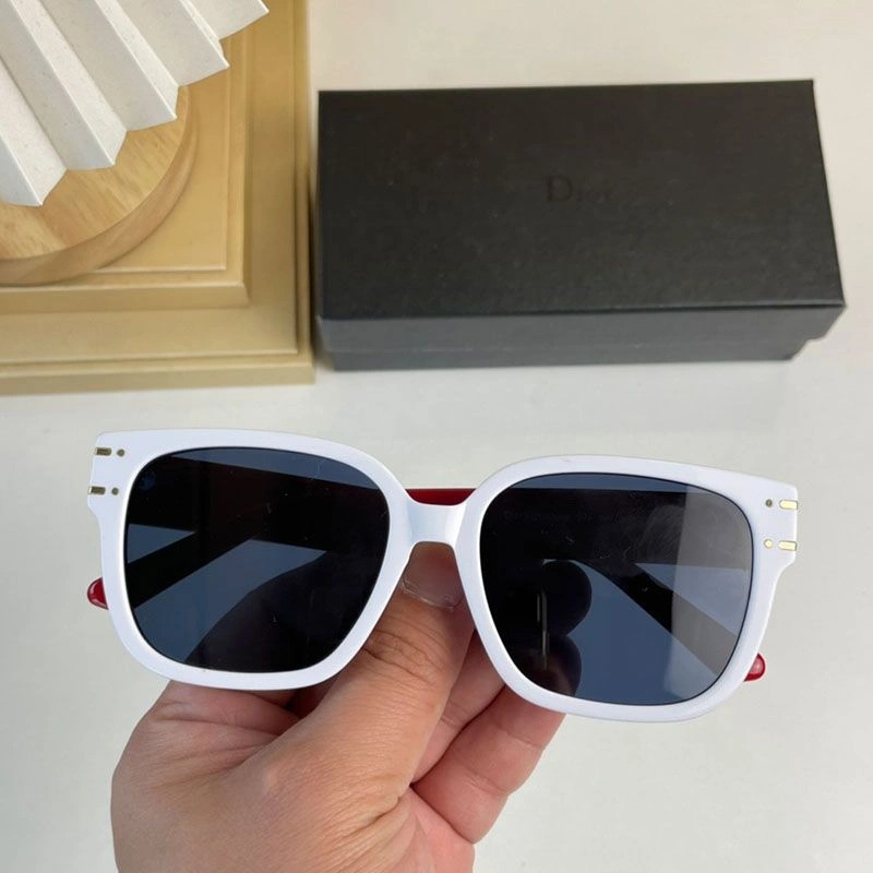 Dior S7F Rectangular Sunglasses - Image 5