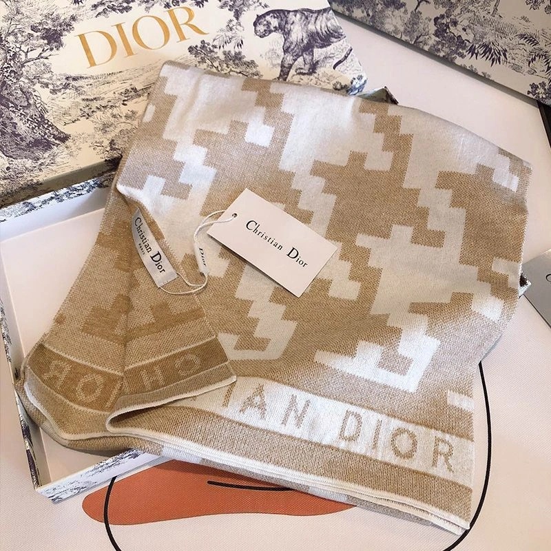 Dior Scarf Macro Houndstooth Motif Technical Cashmere and Wool Khaki - Image 4