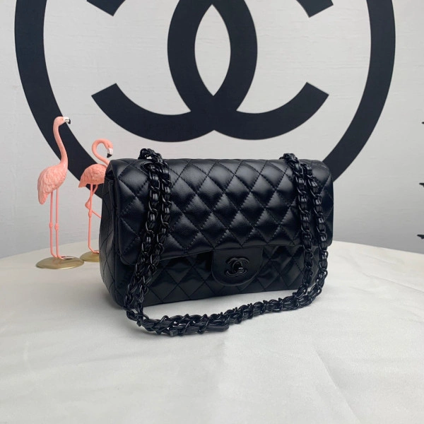Comfortable CHANEL FLAP BAG 400 - Image 3
