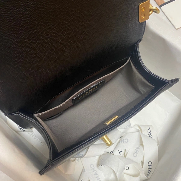 HighQuality CHANEL SMALL BOY MESSENGER BAG 205 - Image 9