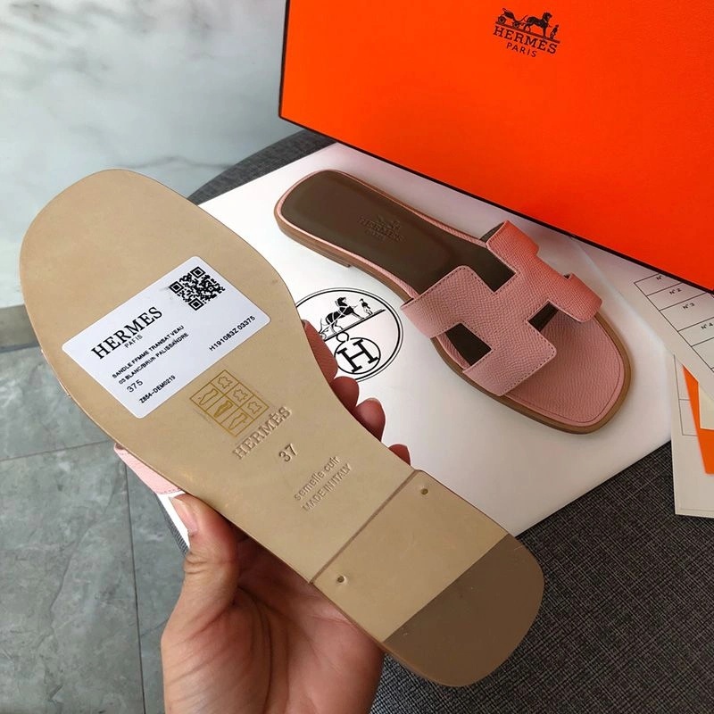 Hermes Oran Slides Women Grain Calfskin In Cherry - Image 4