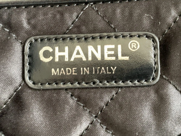 Comfortable CHANEL LARGE 22 HANDBAG 1592 - Image 8