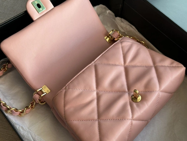 CHANEL FLAP BAG GoAnywhere 421 - Image 6