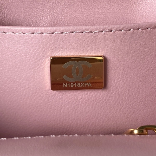 CHANEL FLAP BAG WITH TOP HANDLE StreetReady 957 - Image 10