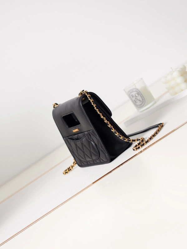 CHANEL SMALL TOTE StreetReady 1127 - Image 5