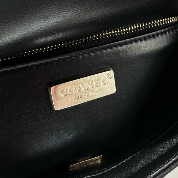 CHANEL FLAP BAG 20CM GoodFit 336 - Image 9