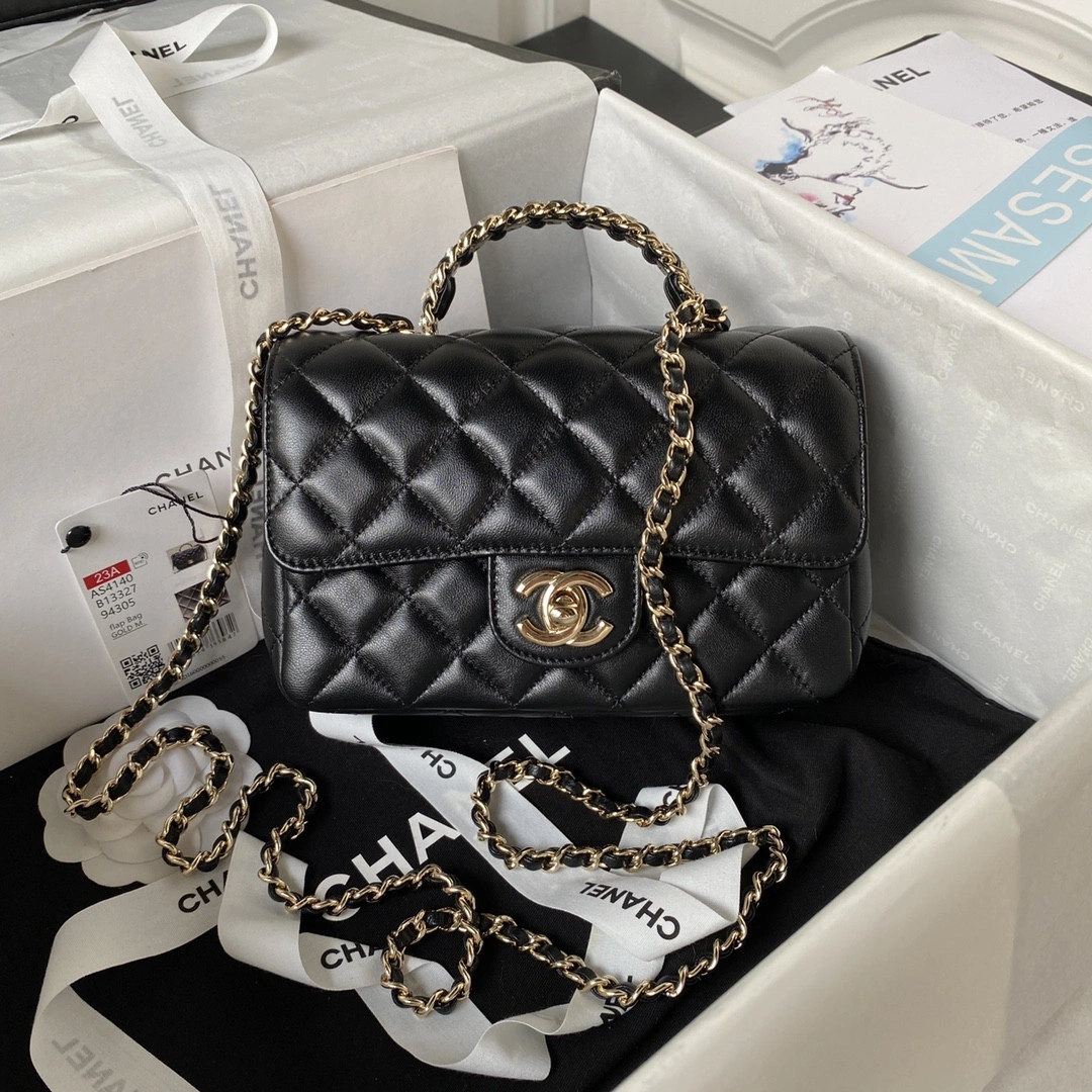 CHANEL FLAP BAG WITH TOP HANDLE-18CM StreetReady 917