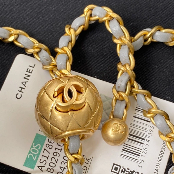 Trendy CHANEL FLAP BAG 17CM 297 - Image 5