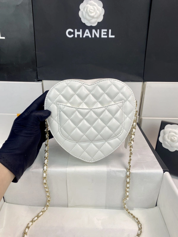 CHANEL Heart Bag-18*16.5*6.5CM AllSeason 1404 - Image 3