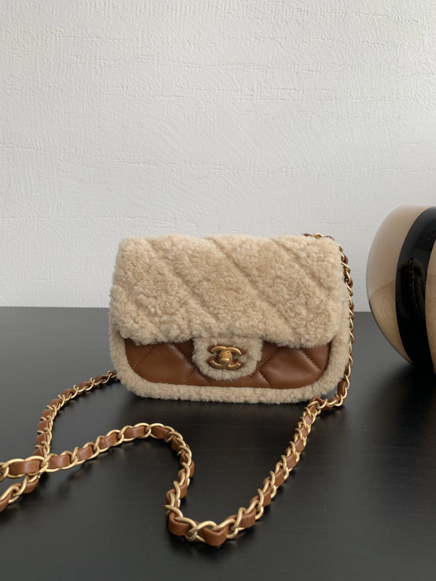 CHANEL FLAP BAG 23CM WellDesigned 279
